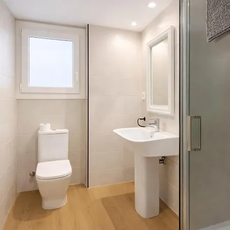 Apartment Esence 5 2 Banos Garaje A/c Wifi