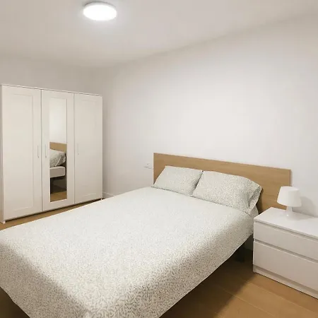 Esence 5 2 Banos Garaje A/c Wifi Apartment