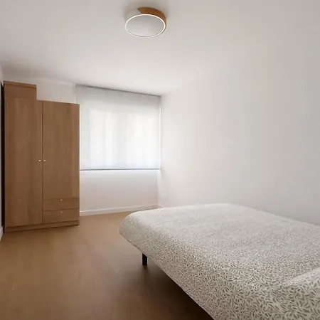 Esence 5 2 Banos Garaje A/c Wifi Apartment Saragossa