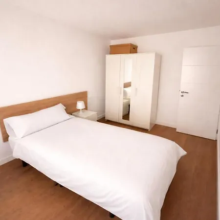 Esence 5 2 Banos Garaje A/c Wifi Apartment