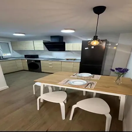 Apartment Esence 5 2 Banos Garaje A/c Wifi *
